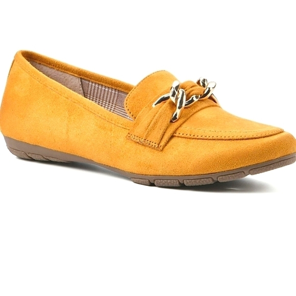 Cliffs by WHITE MOUNTAIN Shoes - CLIFFS/WHITE MOUNTAIN Women's Gainful Sunflower Loafer Comfy Flat Shoes NWB 6W